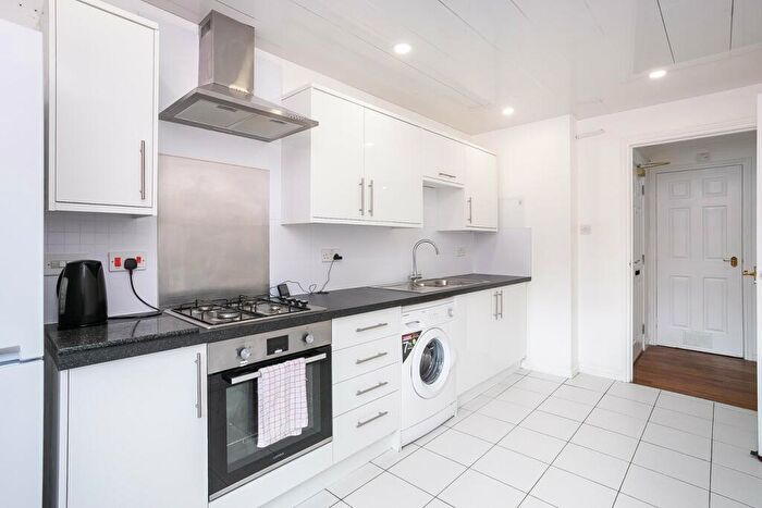 2 Bedroom Flat For Sale In Duddingston Park South, Duddingston, Edinburgh, EH15