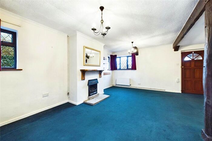 2 Bedroom Bungalow For Sale In Cottington Close, Kingsclere, Newbury, Hampshire, RG20