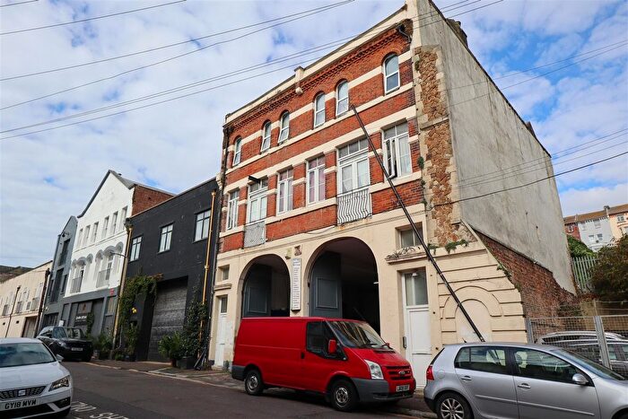 1 Bedroom Flat To Rent In Earl Street, Hastings, TN34