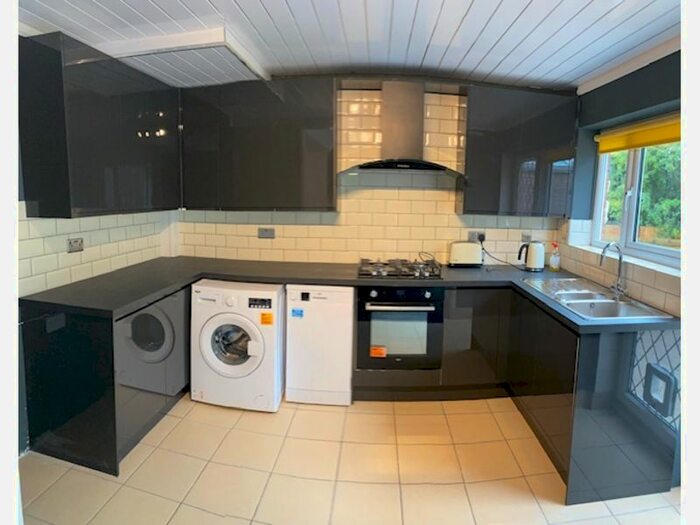 3 Bedroom Property To Rent In Llanedeyrn Road, Cardiff, CF23