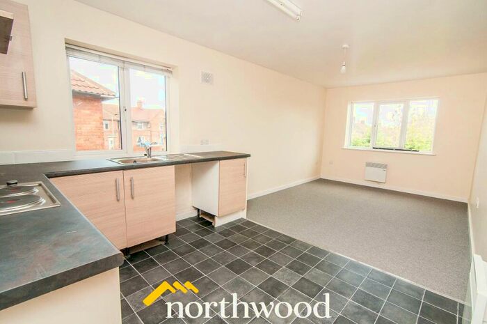 1 Bedroom Flat To Rent In Holmes Carr Crescent, Rossington, Doncaster, DN11