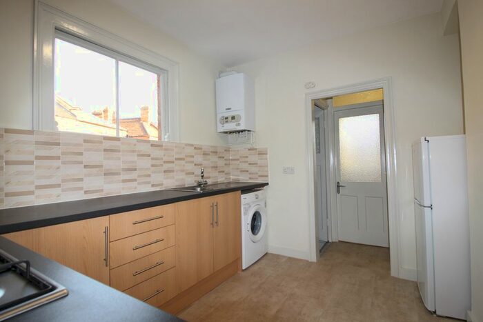 1 Bedroom Flat To Rent In Hawarden Road, London E17