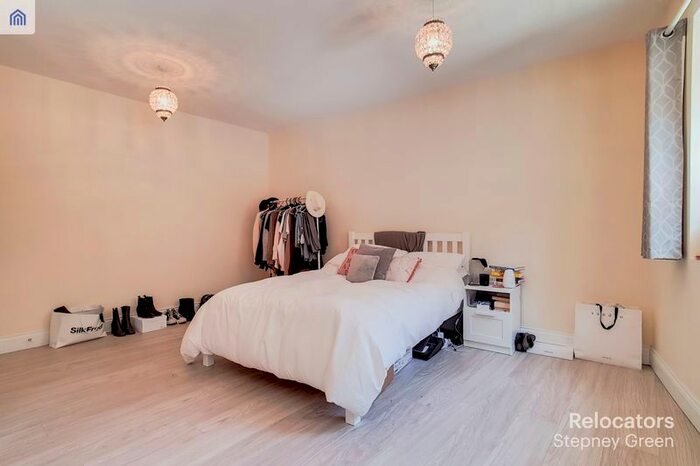 4 Bedroom Semi-detached House To Rent In Mile End Place, London, E1
