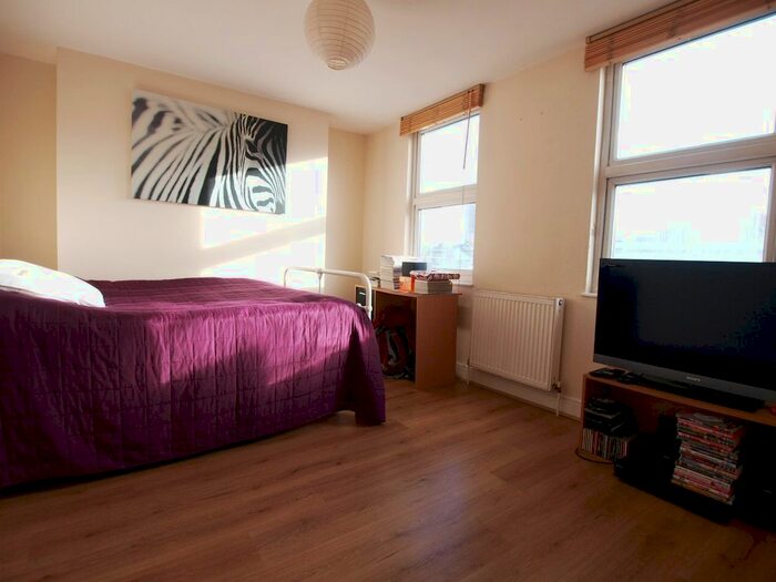 1 Bedroom Studio To Rent In Plender Street, Camden, NW1