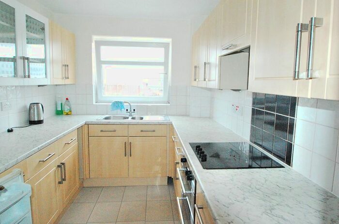 1 Bedroom Property To Rent In Hendfield Court, Beddington Gardens, Wallington, Surrey, SM6