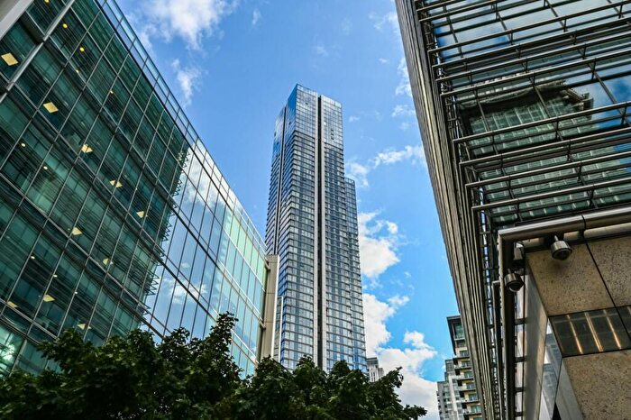 1 Bedroom Flat For Sale In Marsh Wall, Canary Wharf, London, E14