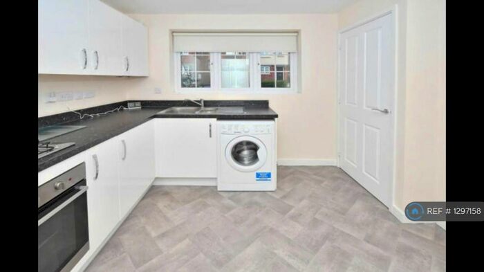 2 Bedroom Semi-Detached House To Rent In Fourdrinier Street, Stoke-On-Trent, ST1