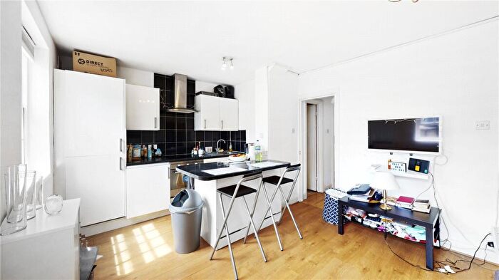 2 Bedroom Apartment To Rent In Park Road, Regents Park, London, NW1