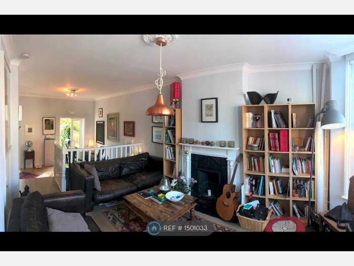 2 Bedroom Terraced House To Rent In Blenheim Road, London, E17