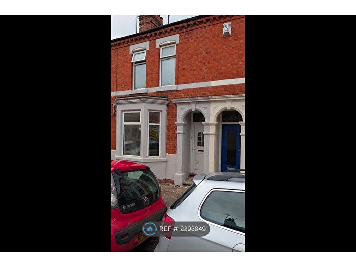 3 Bedroom Terraced House To Rent In Symington Street, Northampton, NN5