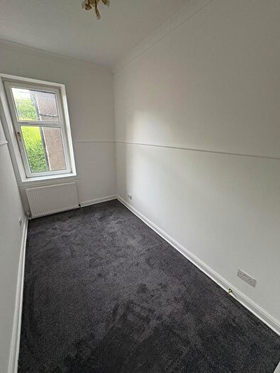 3 Bedroom Flat To Rent In Cumlodden Drive, Glasgow, G20