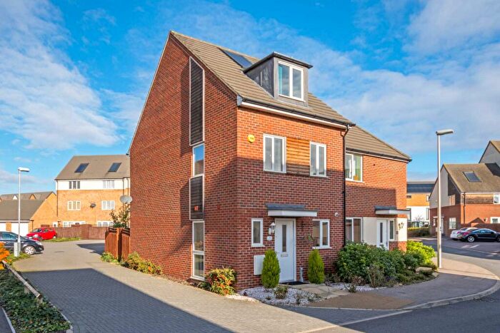 3 Bedroom Semi-Detached House For Sale In Blythebridge, Broughton, MK10