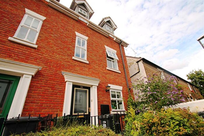 4 Bedroom Terraced House To Rent In High Street, Greenhithe, DA9