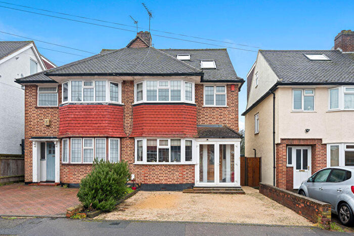 5 Bedroom Semi Detached House For Sale In Parkdale Crescent, Worcester Park, KT4