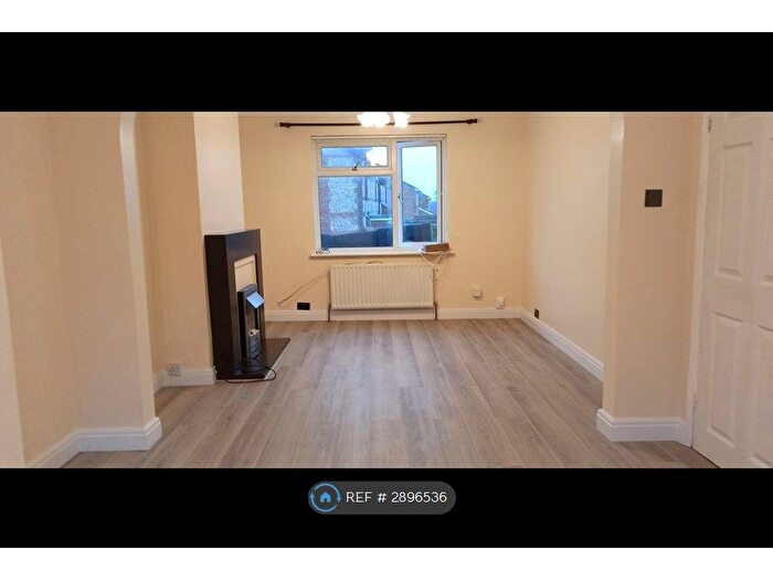 3 Bedroom Semi-Detached House To Rent In Brighton Road, Aldershot, GU12