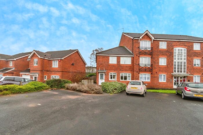 2 Bedroom Maisonette For Sale In Eagle Lane, Tipton, DY4