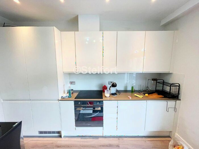 1 Bedroom Flat To Rent In Bridge Court, Bridge Street, Hemel Hempstead, HP1