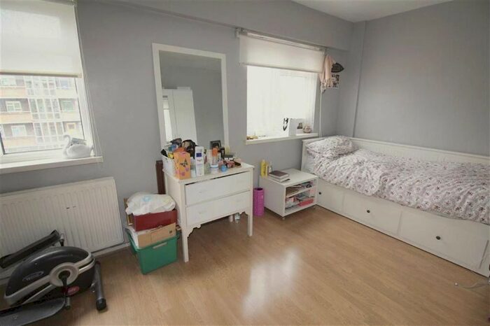 1 Bedroom Flat To Rent In Fox Lane, London, N13