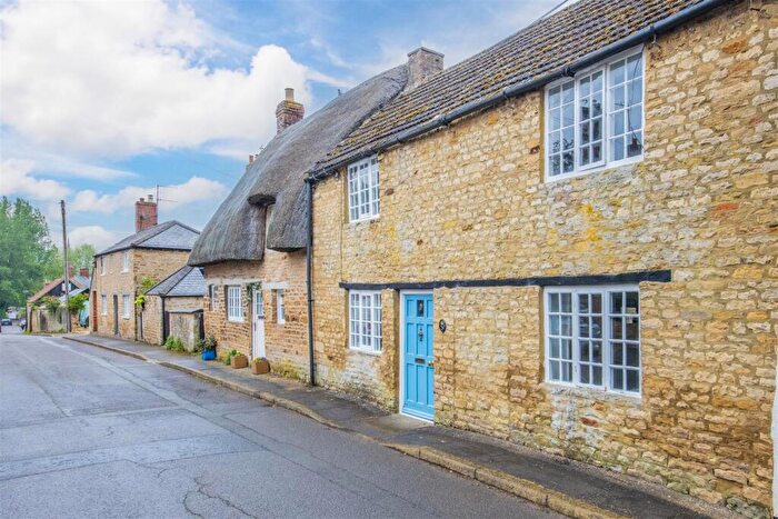 2 Bedroom Terraced House For Sale In Queen Street, Geddington, NN14