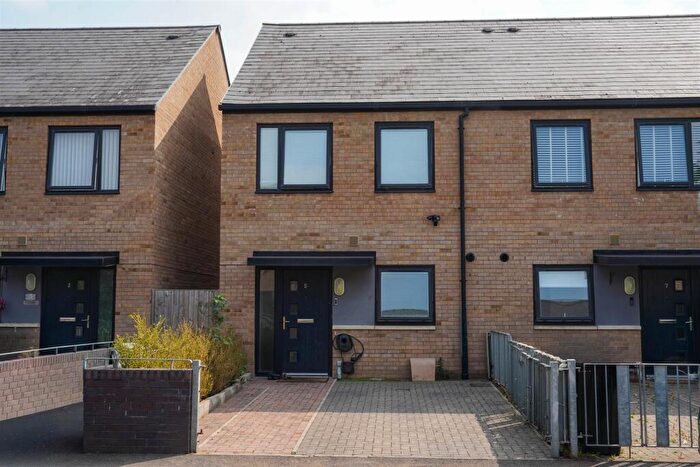 2 Bedroom End Of Terrace House For Sale In Essex Way, Old Trafford, M15