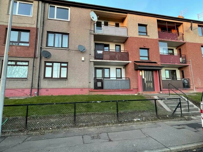 2 Bedroom Flat To Rent In Findale Street, Fintry, Dundee, DD4