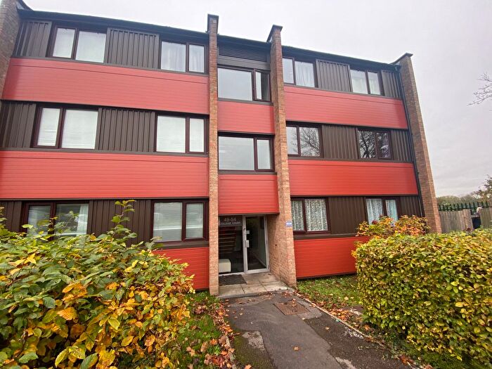 2 Bedroom Flat To Rent In College Court, Bristol, BS16