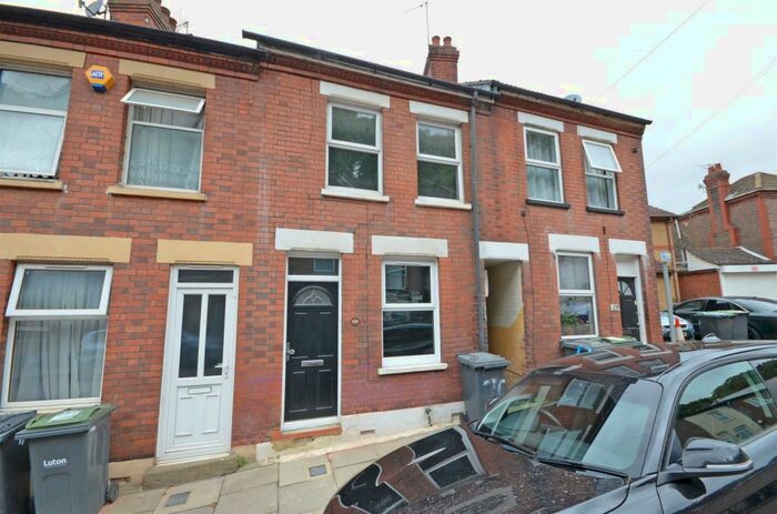 2 Bedroom Terraced House To Rent In Hartley Road, Luton, LU2