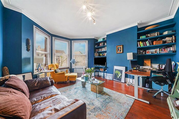 1 Bedroom Flat For Sale In Bruce Road, Willlsedn Junction, London, NW10