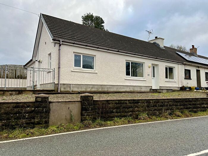 3 Bedroom Bungalow To Rent In Pentre Cwrt, Llandysul, SA44