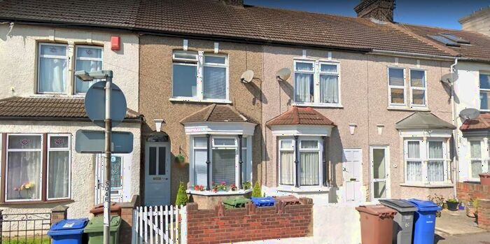 3 Bedroom Terraced House To Rent In East Street, Thurrock, Grays, South Stifford, Chafford Hundred, Essex, RM20