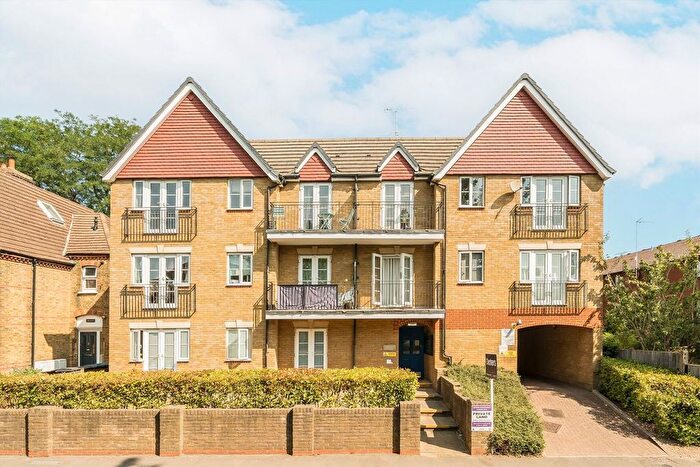 2 Bedroom Flat To Rent In Birkenhead Avenue, Kingston Upon Thames, KT2
