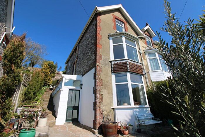 3 Bedroom House For Sale In Gills Cliff Road, Ventnor, PO38