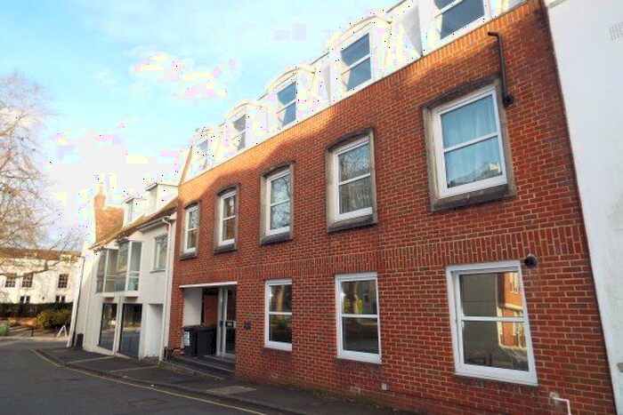 1 Bedroom Flat To Rent In Trafalgar Street, Winchester, SO23