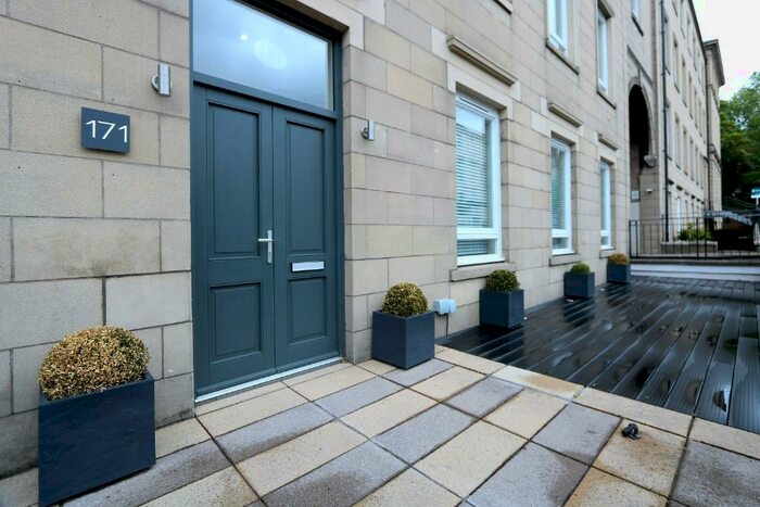 3 Bedroom Flat To Rent In Elderslie Street, Glasgow, G3