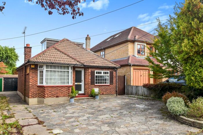 3 Bedroom Bungalow For Sale In Lilford Road, Billericay, Essex CM11