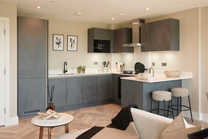 1 Bedroom Flat For Sale In Plot, One One Six, Cockfosters, EN4