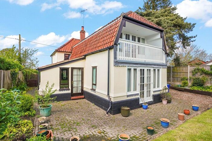 3 Bedroom Detached House For Sale In Hepworth, Diss, IP22