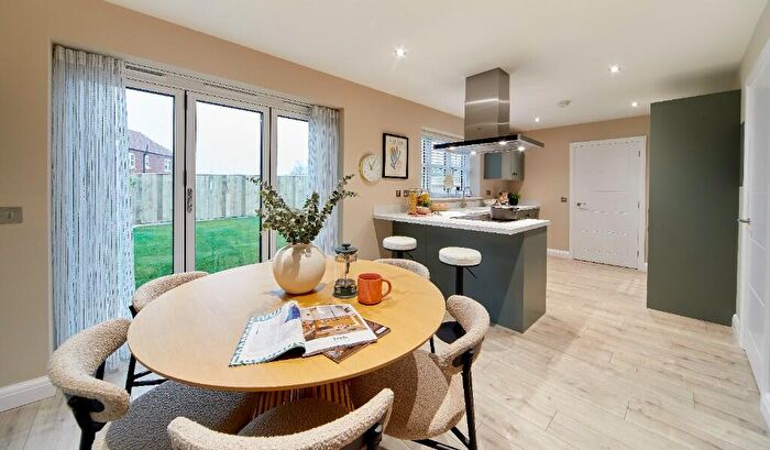 4 Bedroom Detached House For Sale In Great Gutter Lane West, Kirkella, Hull, HU10