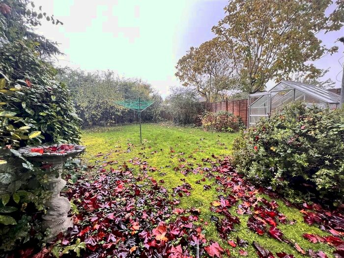 3 Bedroom Semidetached House For Sale In Merton Avenue, Upper Stratton