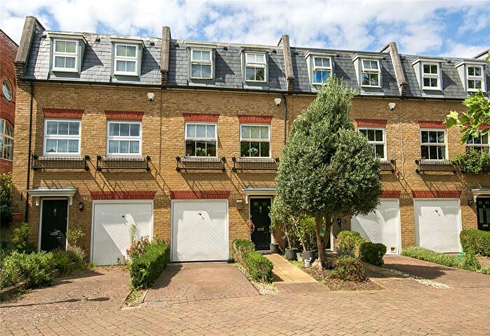 3 Bedroom Detached House For Sale In Layton Place, Kew, Surrey, TW9