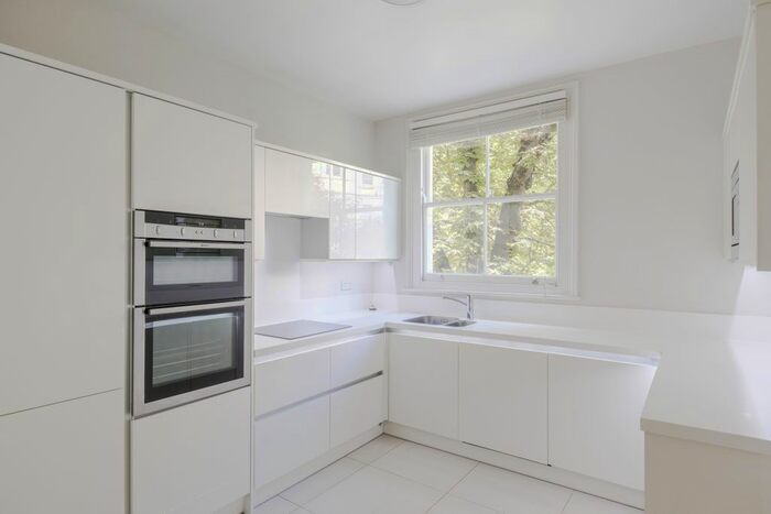 3 Bedroom Flat To Rent In Stanley Crescent, London, W11