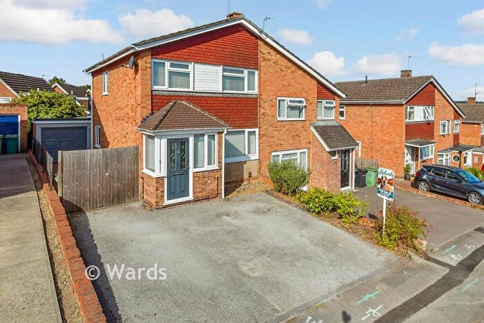 3 Bedroom Semi Detached House For Sale In Forest Hill, Maidstone, Kent, ME15