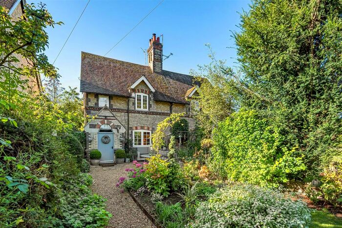 2 Bedroom Cottage For Sale In Leckhampstead Road, Wicken, Milton Keynes, MK19