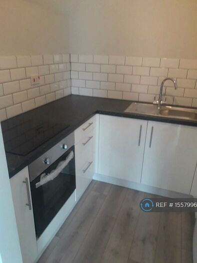 1 Bedroom Flat To Rent In Frobisher Road, Erith, DA8