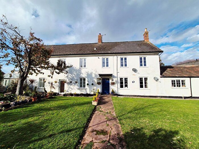 1 Bedroom Flat For Sale In Long Street, Williton, Taunton, TA4