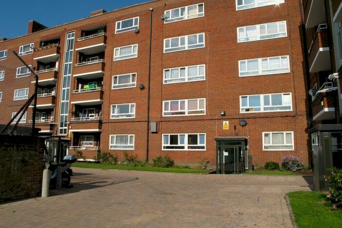1 Bedroom Flat To Rent In Denman House, Lordship Terrace, London, N16