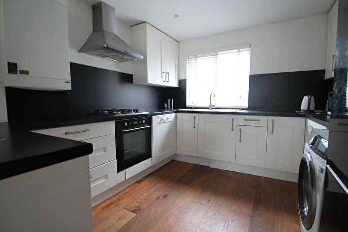 3 Bedroom End Of Terrace House To Rent In Limes Avenue, Chigwell, Essex, IG7