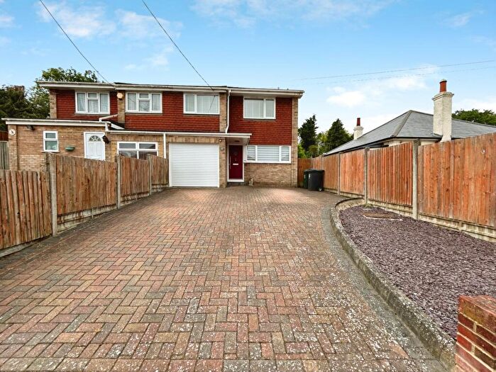 4 Bedroom Semi-Detached House For Sale In Kent Road, Longfield, Kent, DA3