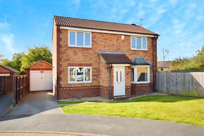 4 Bedroom Detached House For Sale In Hopefield Walk, Rothwell, Leeds, LS26