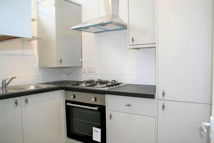 2 Bedroom Flat To Rent In London Road, Mitcham, CR4